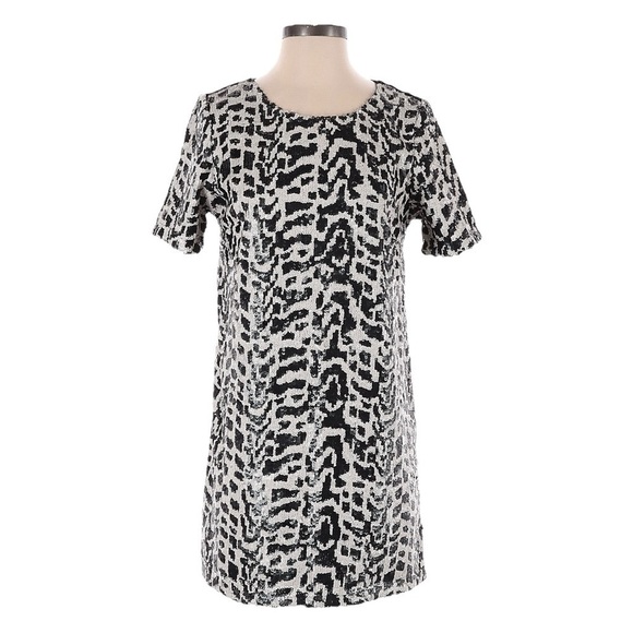 Gianni Bini Animal Print Ivory Sequin Shift Short Sleeve Mini Dress Size L - Picture 2 of 9